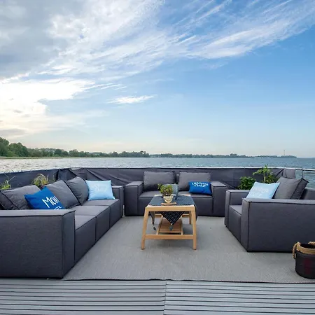 Hausboot Seeadler Holiday home Stralsund