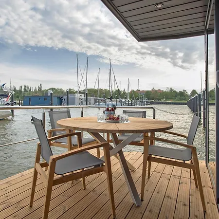 Hausboot Seeadler Stralsund