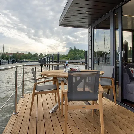 Hausboot Seeadler *